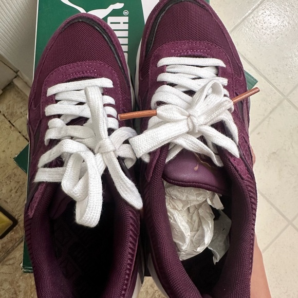 Puma Shoes - Puma fast graphic women’s sneakers